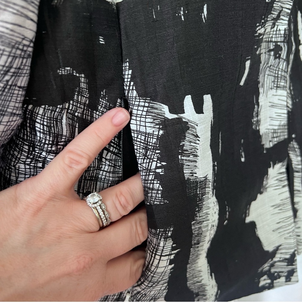 Chicos Linen Abstract Art to Wear Jacket Black and White size XL - Picture 7 of 12